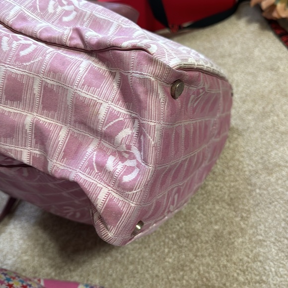 Chanel Tote - Picture 7 of 9